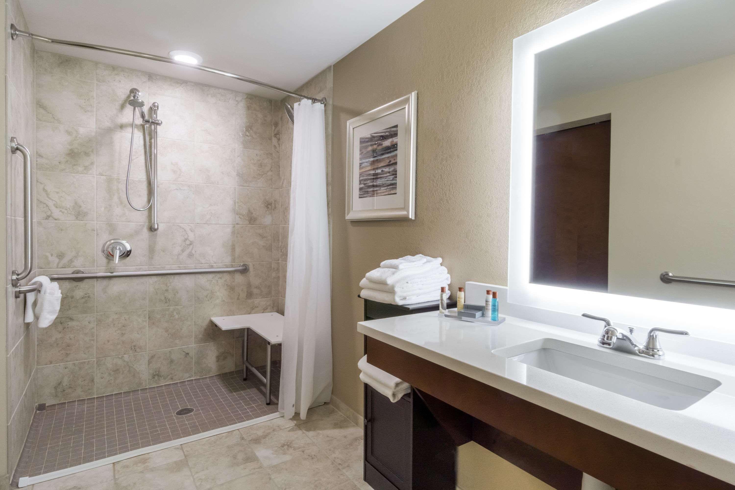 Hawthorn Suites By Wyndham Wheeling At The Highlands Triadelphia Ngoại thất bức ảnh