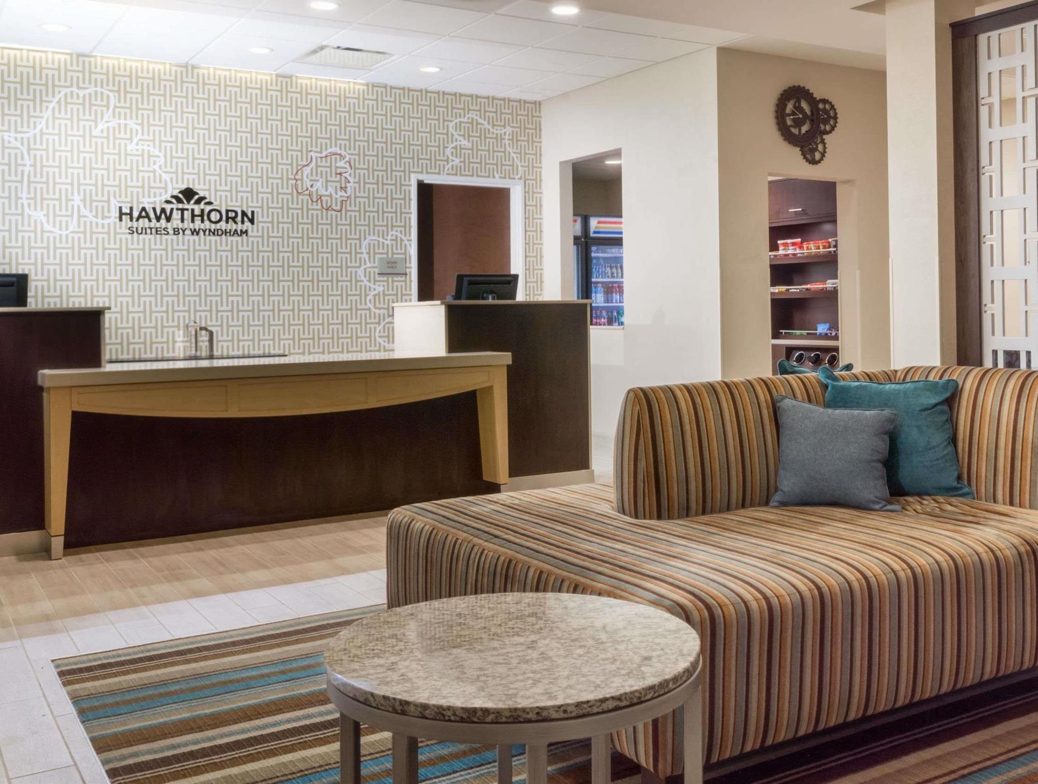 Hawthorn Suites By Wyndham Wheeling At The Highlands Triadelphia Ngoại thất bức ảnh