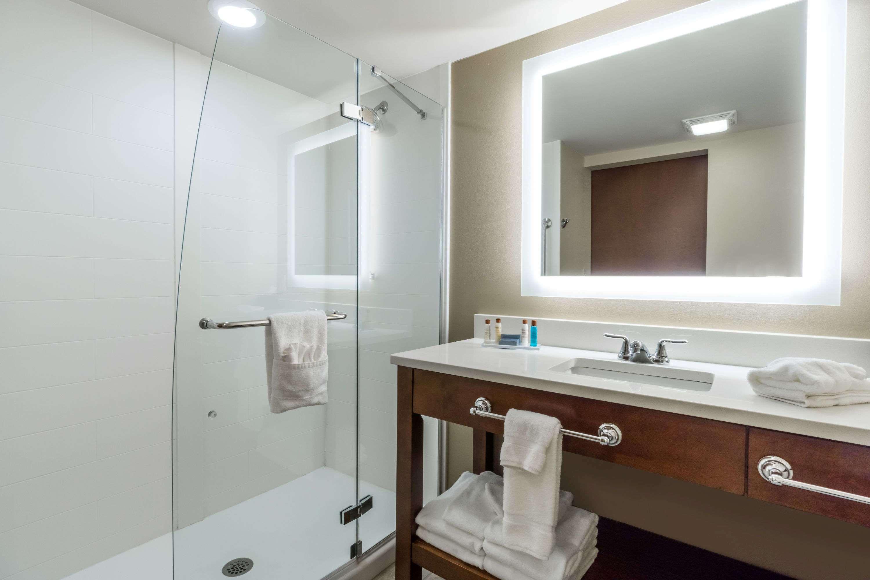 Hawthorn Suites By Wyndham Wheeling At The Highlands Triadelphia Ngoại thất bức ảnh